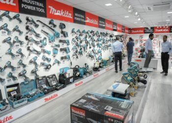 މަކީޓަގެ ފޭކް ޓޫލްސް އެބައުޅޭ ސަމާލުވޭ!